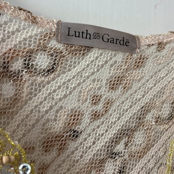 Luth Garde rouge Dress - Picture 3 of 3